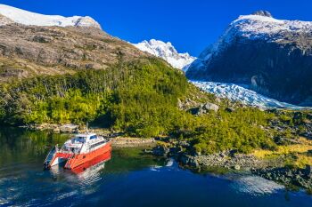 catamaran Patagonia