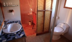 Poblado kimal bathroom